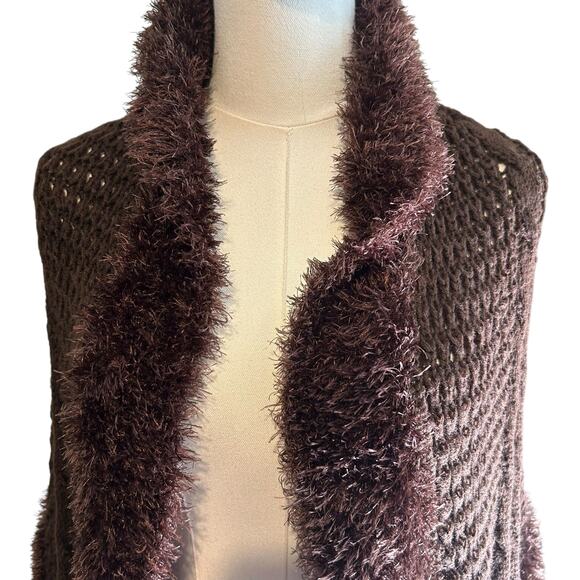 Scarf Shawl Wrap w/ Faux Fur Edging and Pockets Brown Knit CTF Choose the Future - Picture 3 of 9